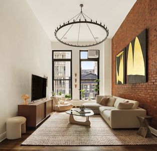 250 Mercer St APT C302, New York, NY, 10012