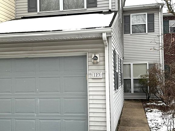 2nd image of 23 Banyan St