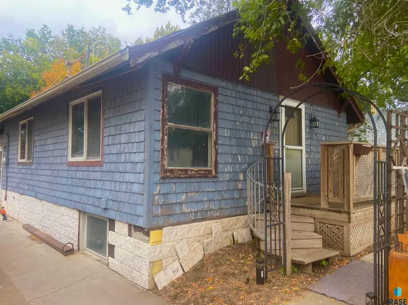 215 S Garfield Ave, Sioux Falls, SD 57104