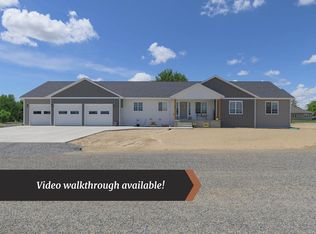 166 E 4th St S, Cowley, WY 82420