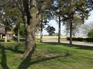 822 E Court St, Smith Center, KS 66967