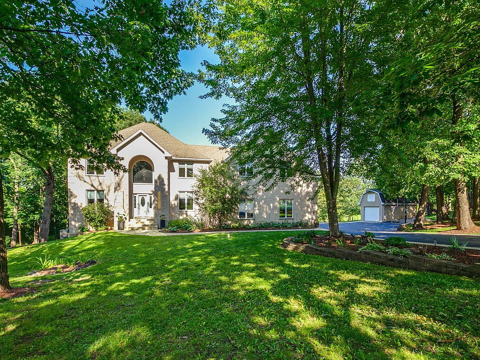 1st image of 26577 N Fairfield Rd