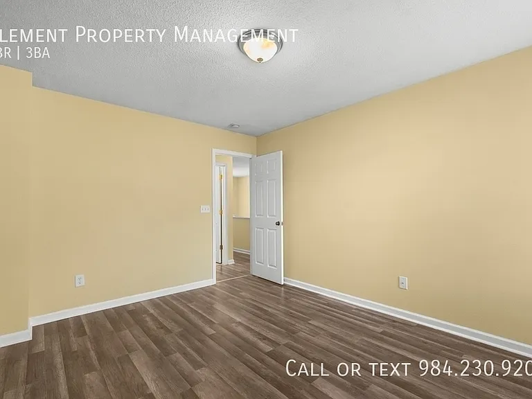 100 Henson Pl — Photo 19
