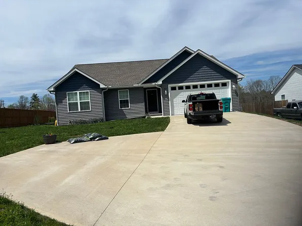 359 Dayton Ave, Crossville, TN 38555