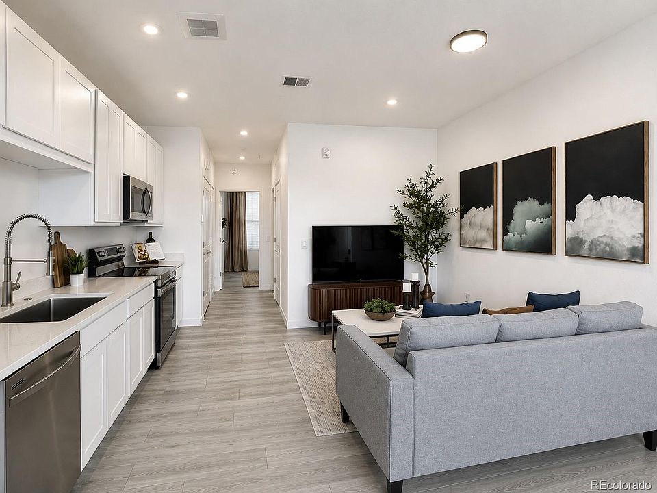 1st image of 1634 N Sheridan Boulevard #105