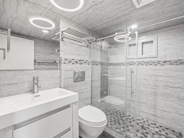 282 Nassau Avenue image 12 of 15