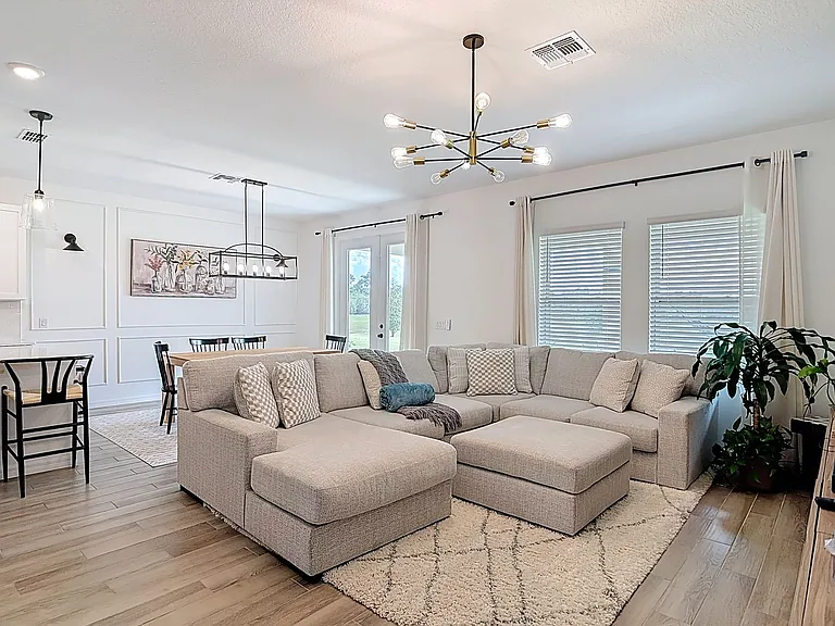 1348 Sterling Pointe Dr — Photo 10