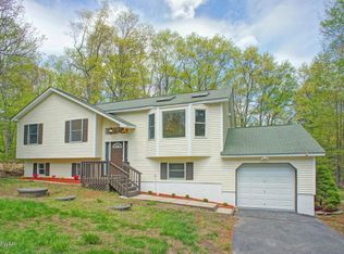 709 Pocono Dr, East Stroudsburg, PA 18302