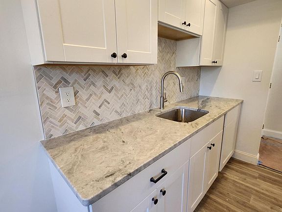 2nd image of 58 Stonehurst Boulevard #D
