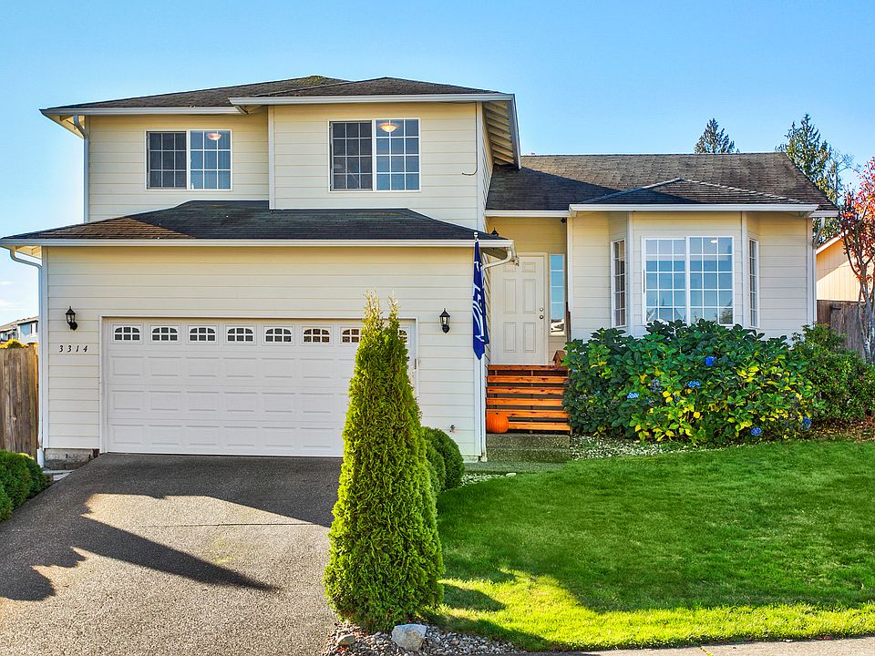 STREET VIEW, FRONT OF HOUSE
