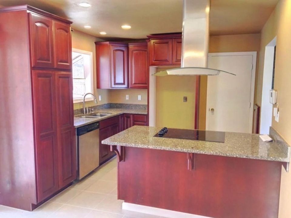 1st image of 602 Shaddick Dr