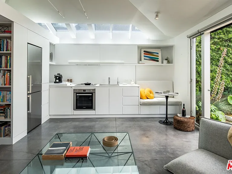 1060 Nowita Pl — Photo 15