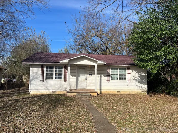 317 W Cedar St, Stilwell, OK 74960