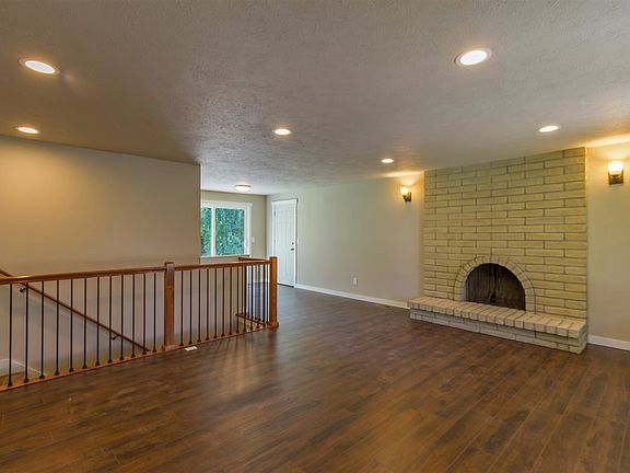 3rd image of 5915 S Donora Dr
