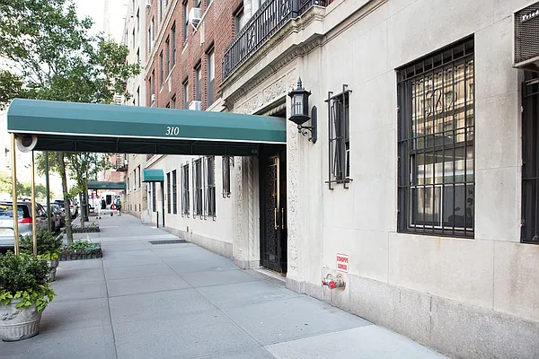 Sold by Prevu Real Estate, LLC | media 24