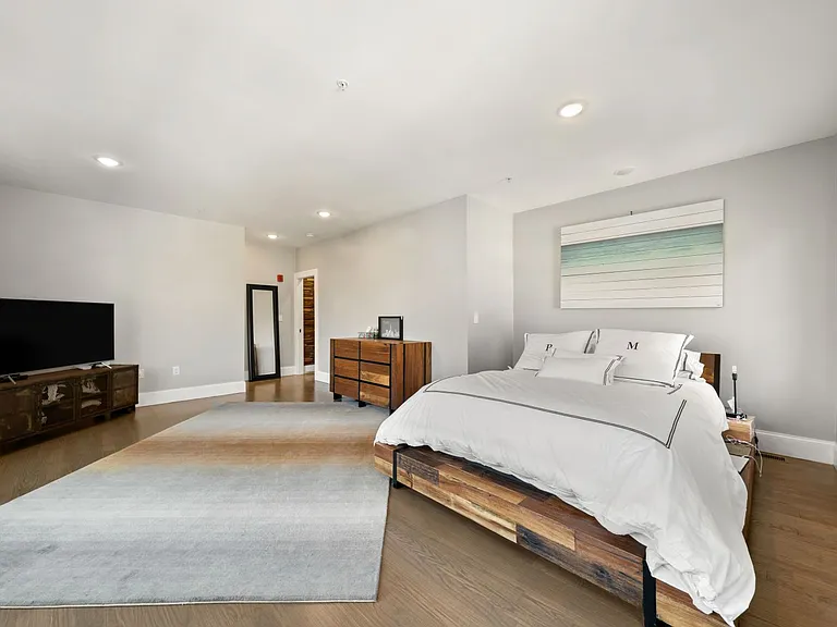 55 Hutchings St #4 — Photo 31
