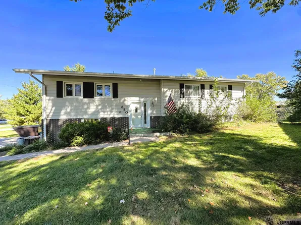 320 N F St, Milford, NE 68405