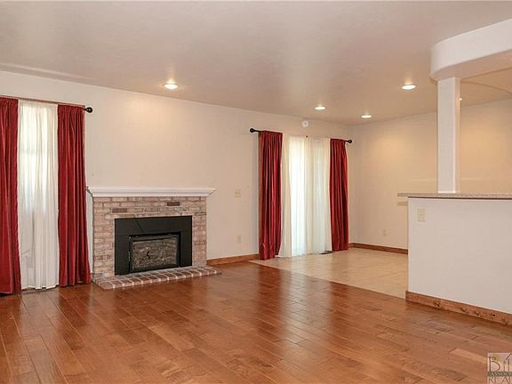 3rd image of 1212 Blair Ln