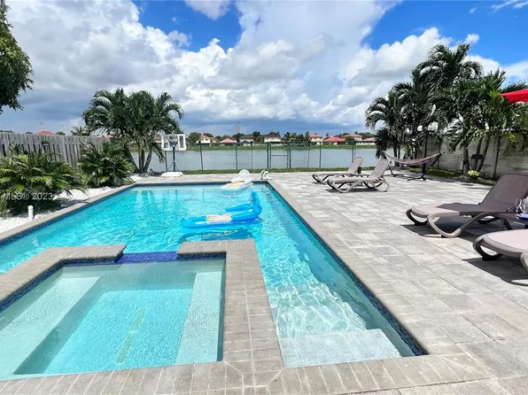 12061 SW 135th Ter, Miami, FL 33186