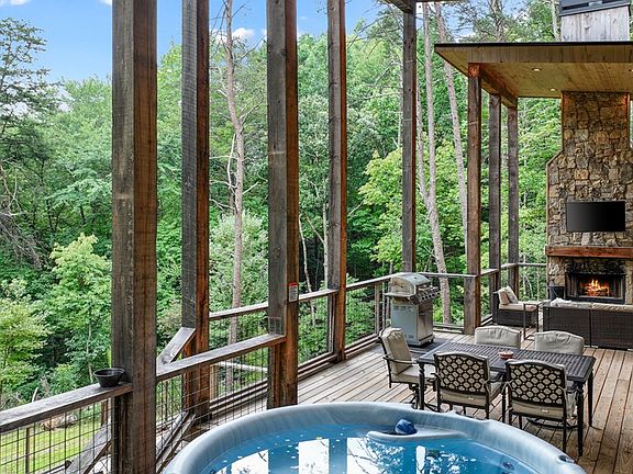 3rd image of 59 Overlook Dr