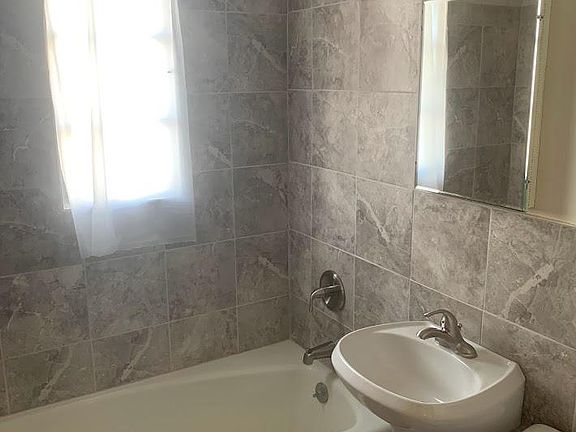 3rd image of 300 E 57th St #1W