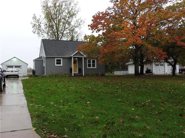 8428 Slayton Settlement Rd, Gasport, NY 14067