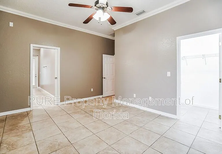 1035 SW 33rd Pl — Photo 31
