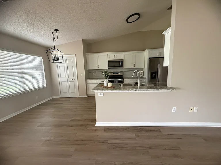 1744 Arash Cir — Photo 8