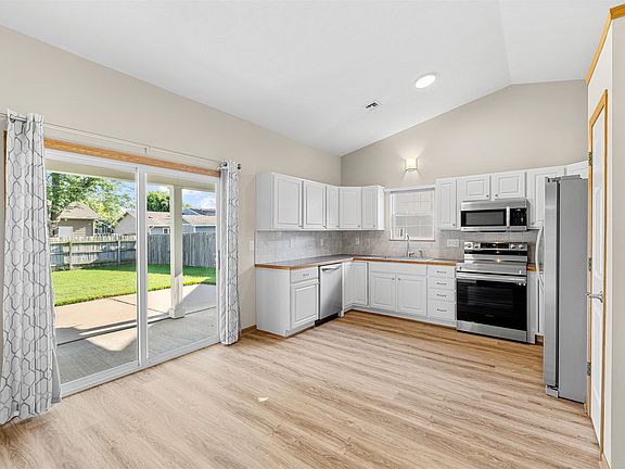 4th image of 1504 E Republic Ave