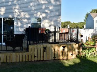 10131 Castle Creek Cir, Galesburg, MI 49053