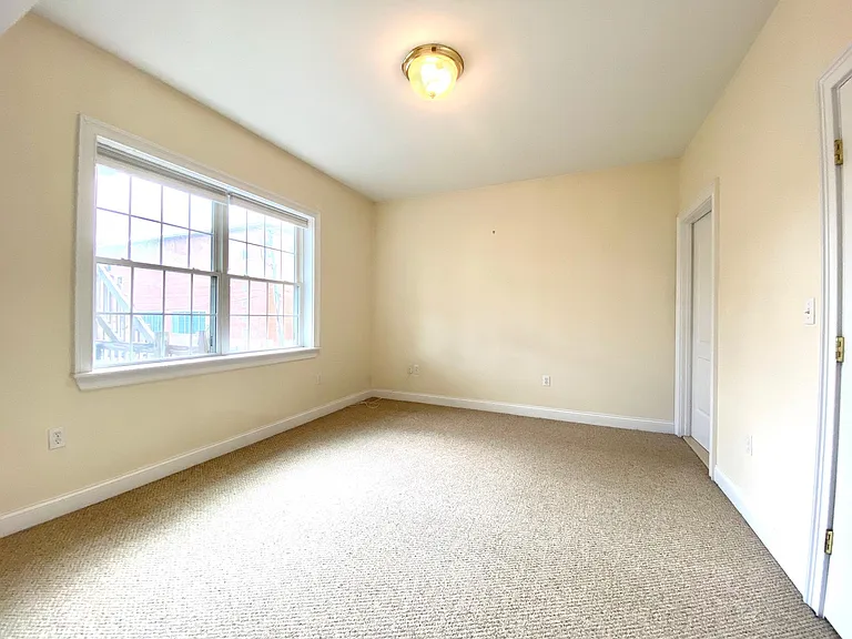 661 Bennington St #2 — Photo 10