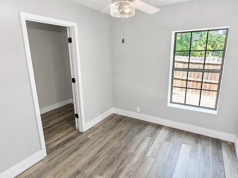 2914 W Morton St — Photo 17