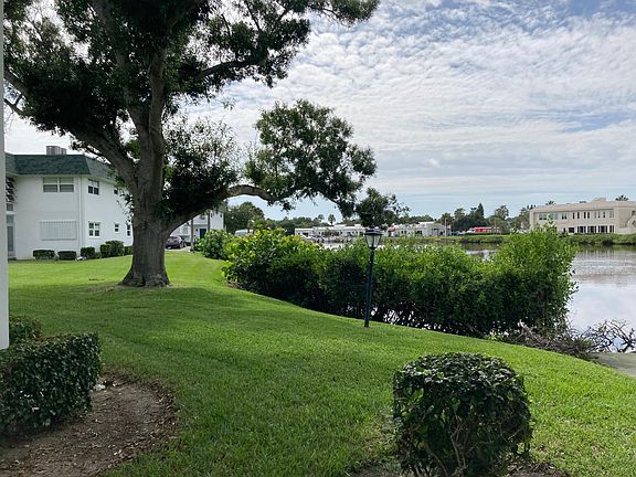 4th image of 2800 Indian River Blvd APT U1