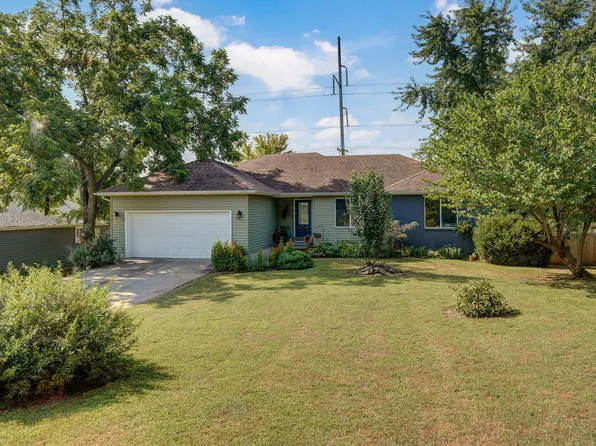 3878 W Cambridge Street, Springfield, MO 65807