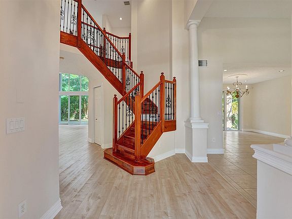5th image of 16347 NW 14th Street