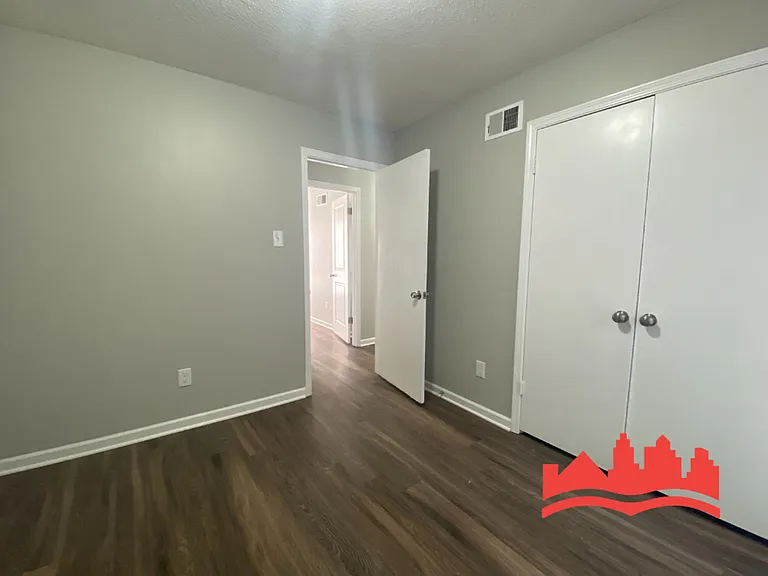 5095 Corkwood Dr — Photo 5