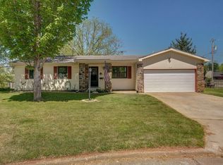 1645 W Berkeley St, Springfield, MO 65807