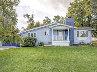 962 Whitehaven Rd, Grand Island, NY 14072