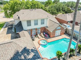 2702 Briar View Dr, Pearland, TX 77581