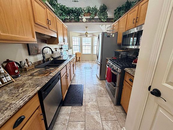 5th image of 4680 Sun Ridge Dr