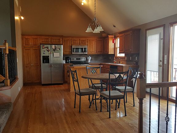 5th image of 505 NW Magnolia Cir