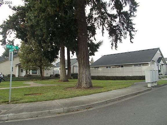 2nd image of 7904 NE 22nd St