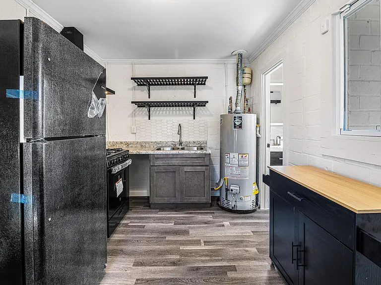 1828 Nina St #1828 — Photo 7