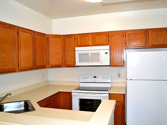3rd image of 6060 California Cir #2