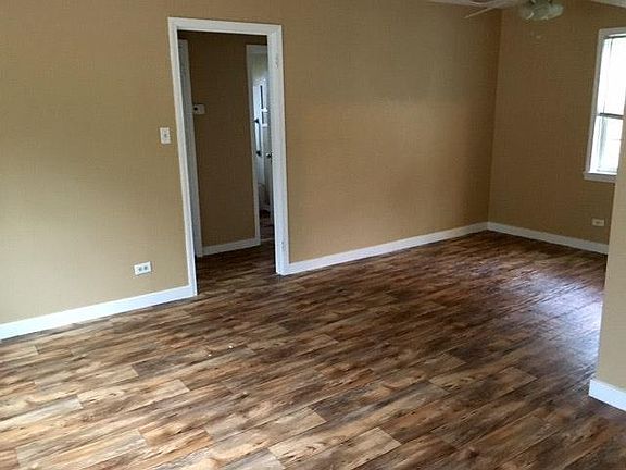 2nd image of 3327 Moore Dr