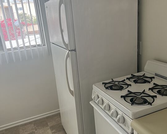 5th image of 1243 26th St APT 3