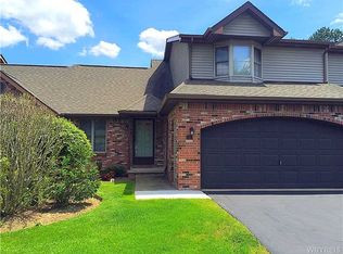 2 In The Woods Ln, West Seneca, NY 14224