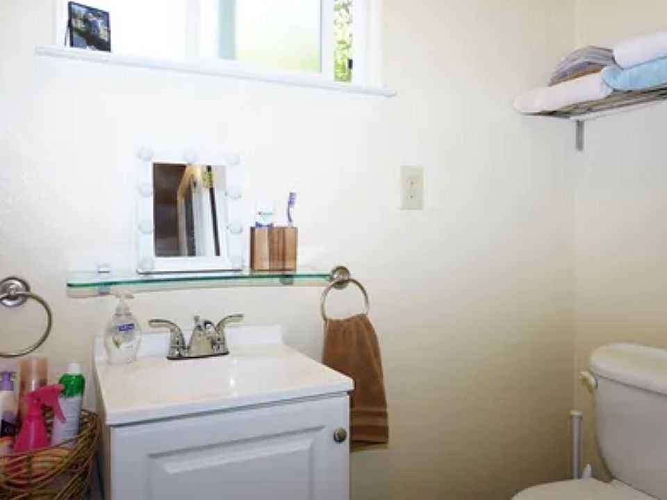 1st image of 3029 Greenwood Dr