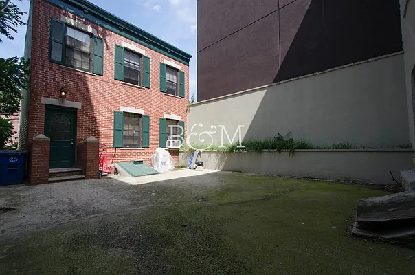 Rented by Brick&Mortar | media 8