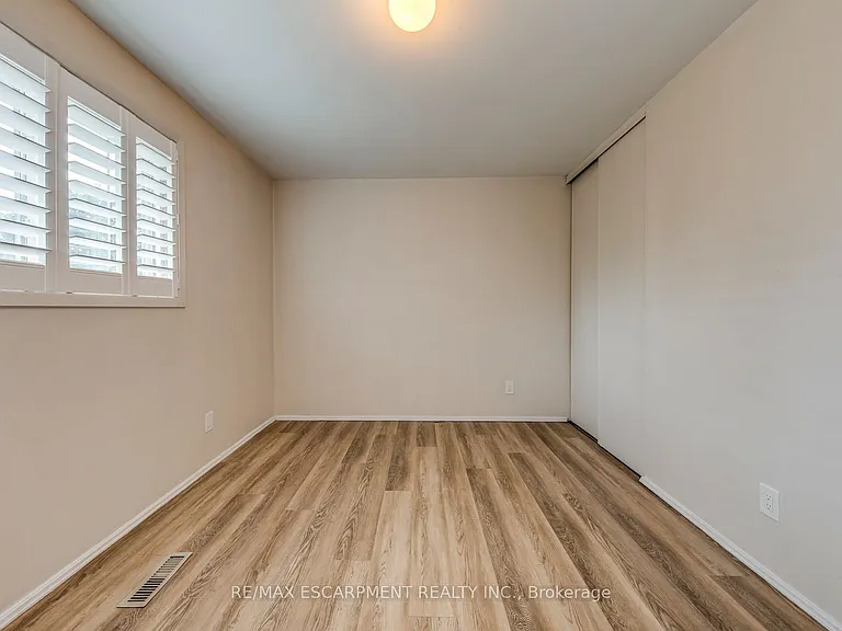 1236 Grange Rd — Photo 25